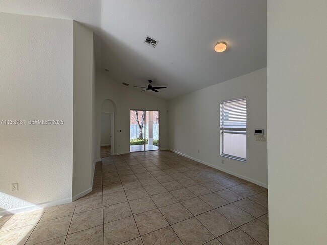 Building Photo - 3964 NE 11th Dr