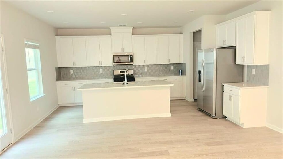 Building Photo - 327 Vly Oak Dr