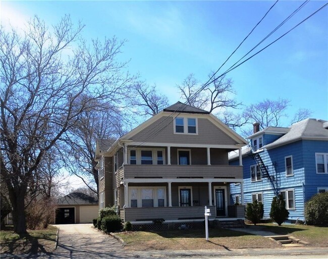 Building Photo - 537 Smithfield Rd