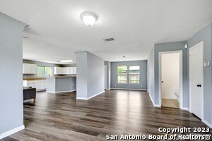 Building Photo - 8807 Shadow Wood Ln