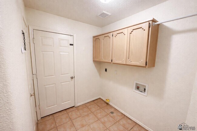 Building Photo - 7806 E Topeka Pl