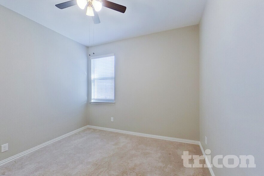 Building Photo - 440 Walpole Ct