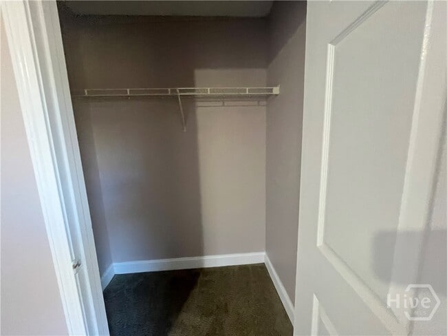 Building Photo - 100 Fair Oaks Dr