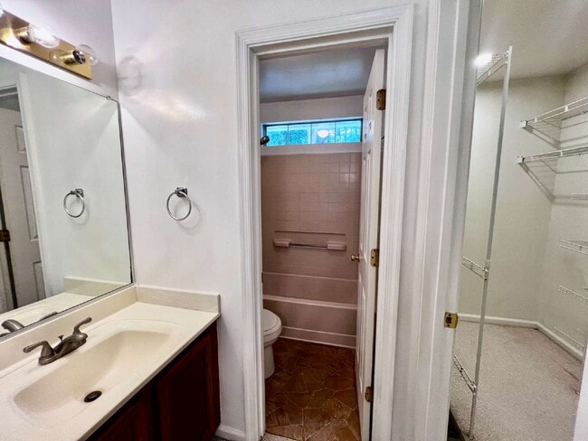 Building Photo - OPEN HOUSE SUNDAY THE 21ST 1PM-3PM! Move-In Special: Receive $1,300 off your first full month’s r...