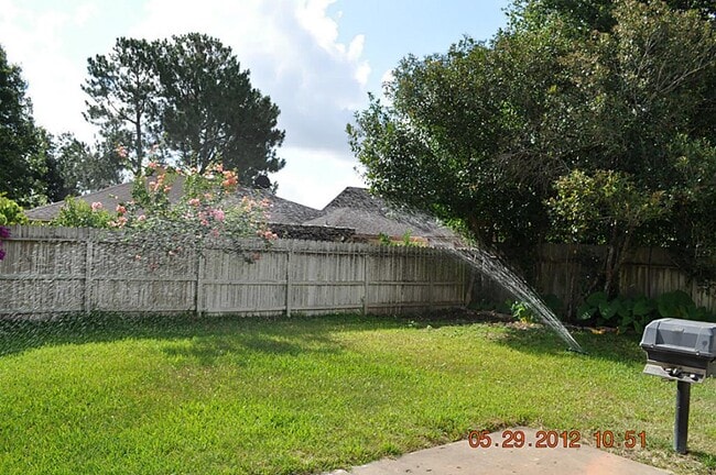 Building Photo - 2706 Sunbird Dr