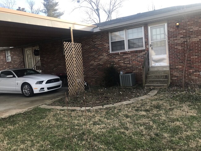 Building Photo - 730 Harpeth Pkwy W