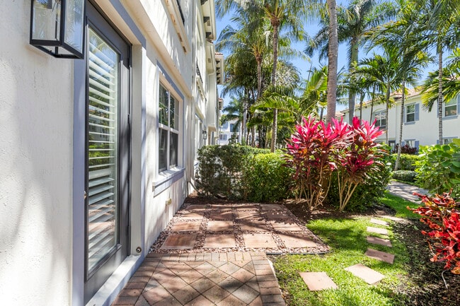Building Photo - 3111 Waterside Cir