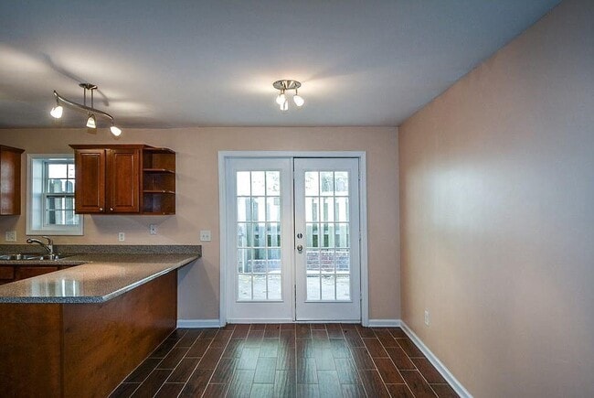 Building Photo - 1014 Summer Pl NW