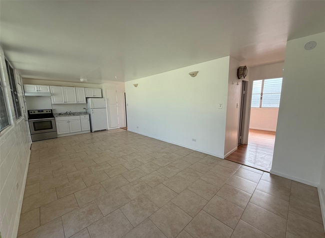 Building Photo - 68-051 Akule St