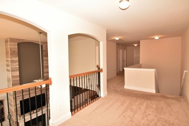 Building Photo - 5691 Apple Grove Rd NE