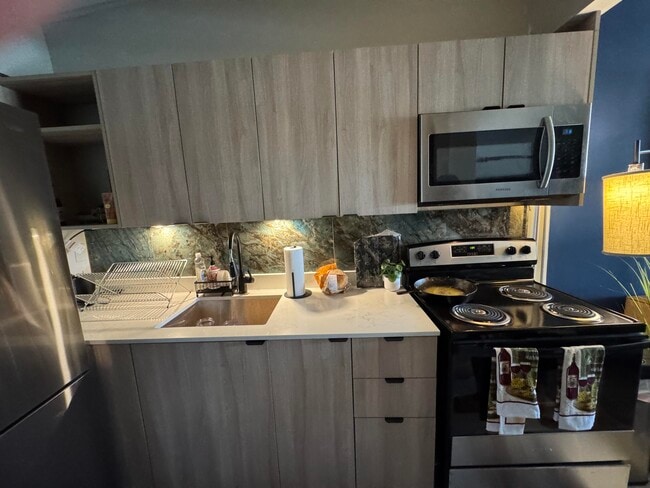 Building Photo - 4532 Bougainvilla Dr