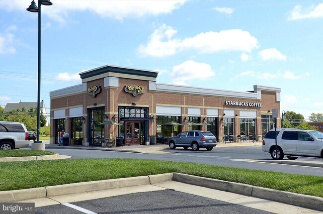 Building Photo - 45482 Pine Trail Terrace