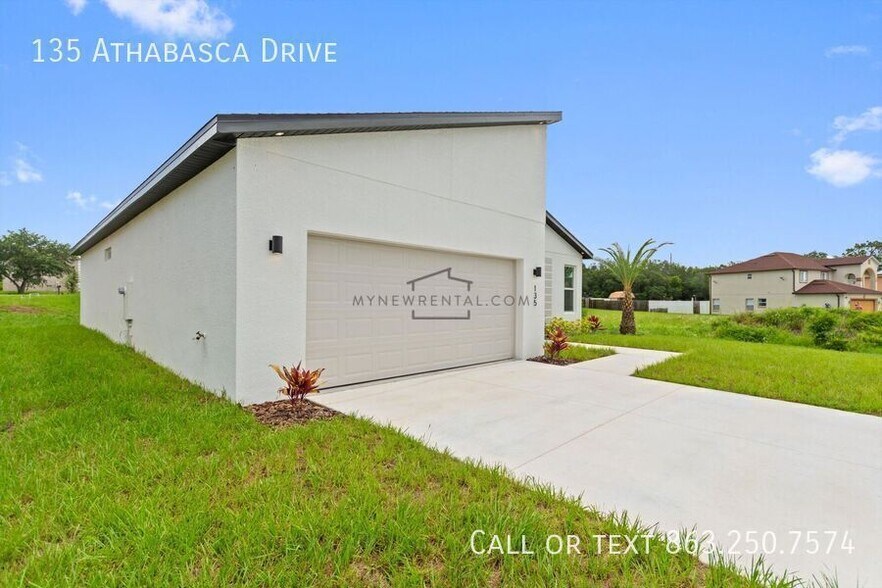 Building Photo - 135 Athabasca Dr