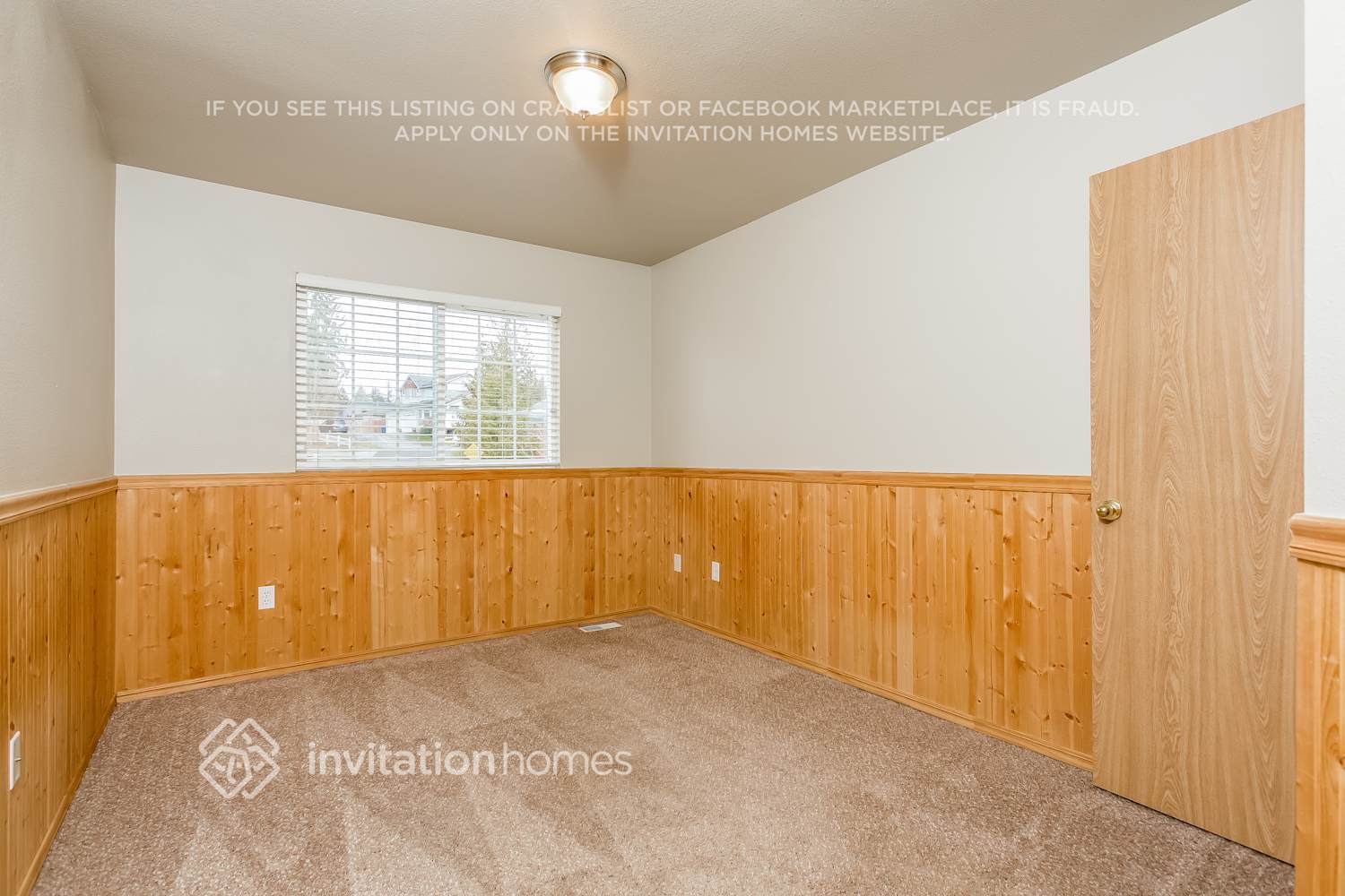 Building Photo - 7400 46th Pl NE