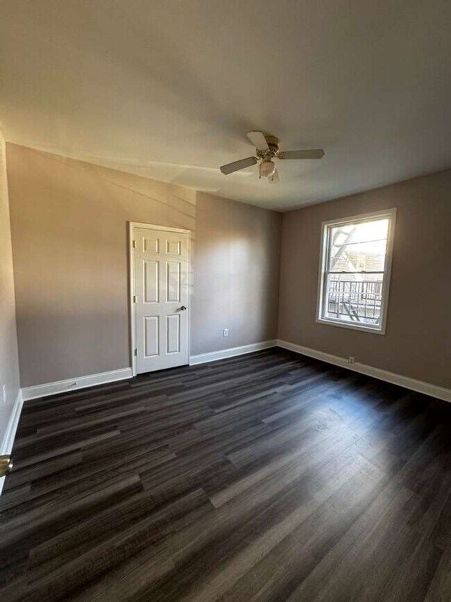 Interior Photo - 2401 Garrison Blvd