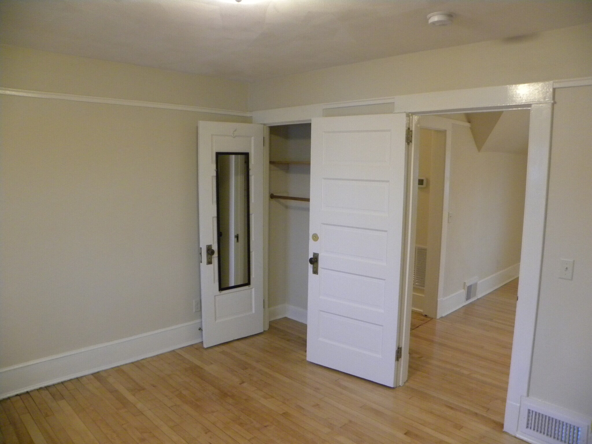 Middle Bedroom2 - 925 Vilas Ave