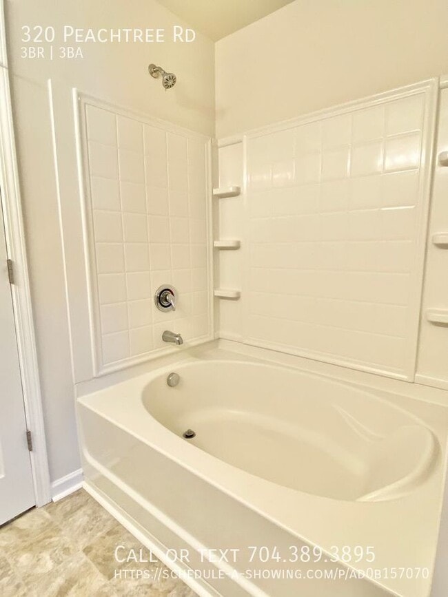 Building Photo - 320 Peachtree Rd