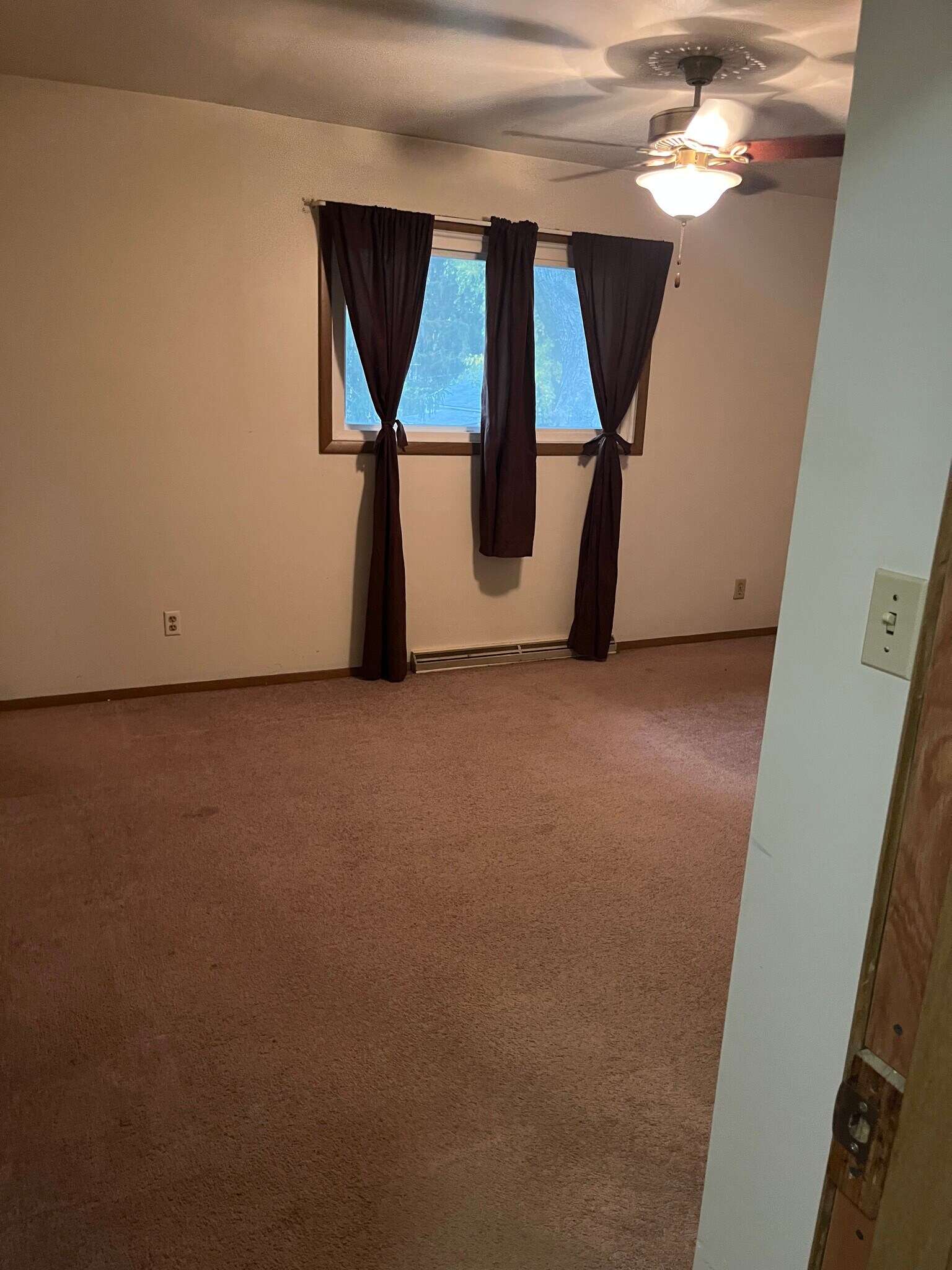 Master Bedroom - 721 West St