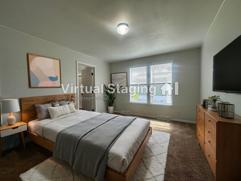 Building Photo - 1961 Four Seasons Dr