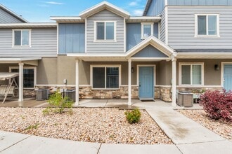 Building Photo - Beautiful 2 Story Townhome with Awesome Amenities + 2 car garage