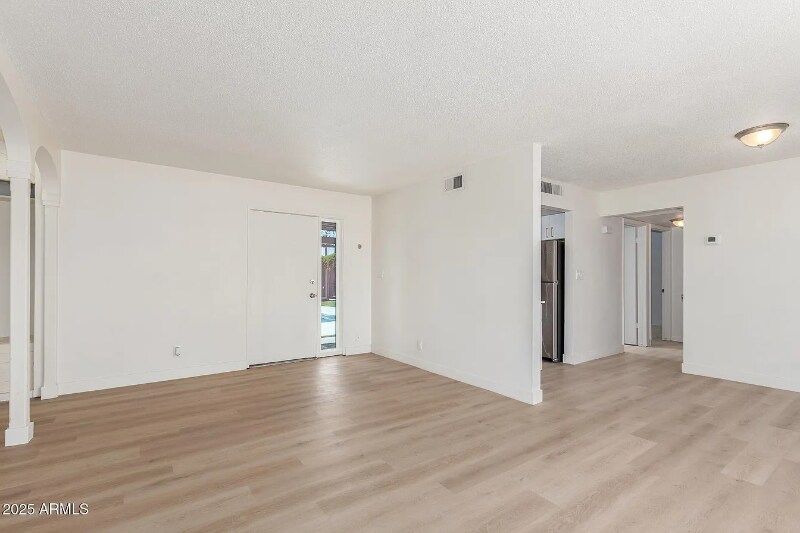 Building Photo - 4235 N 13th Pl