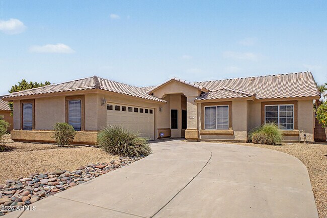 Building Photo - 930 E Harwell Rd