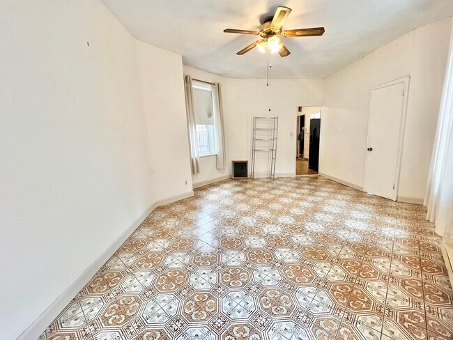 Building Photo - 84 N Margin St