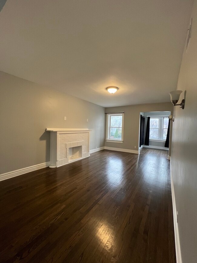 Building Photo - 3444 W Grenshaw St