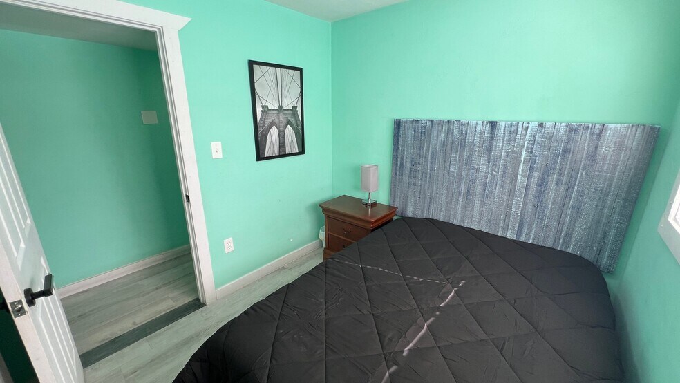 Building Photo - 3523 W Maricopa St