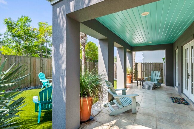 Building Photo - 153 Cypress Dr