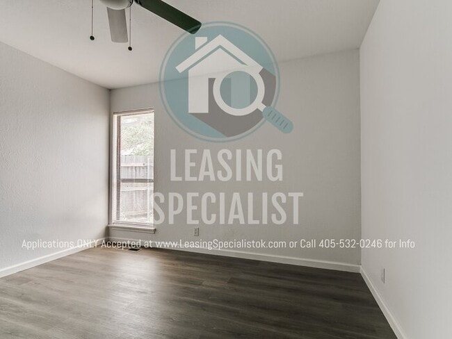 Building Photo - 2 Bed 2 Bath Garden Home in SW OKC's The R...