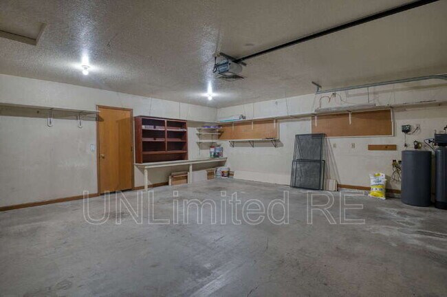 Building Photo - 2512 Cisco Dr S