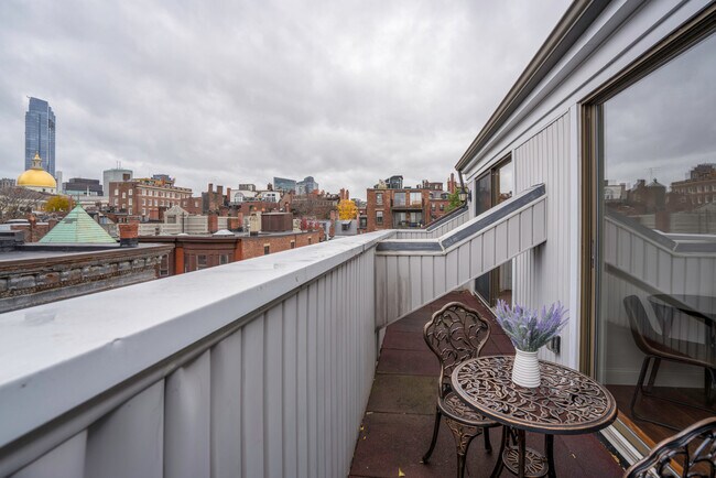 Building Photo - Bowdoin School, 45 Myrtle St