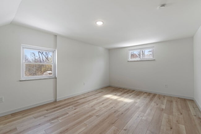 Building Photo - READY NOW! Fully RENOVATED 4 bedroom on a CUL-DE-SAC in MONROEVILLE!