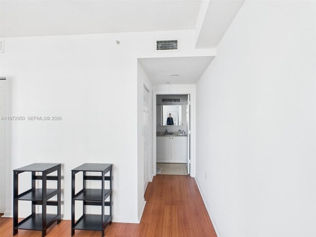 Building Photo - 275 NE 18th St