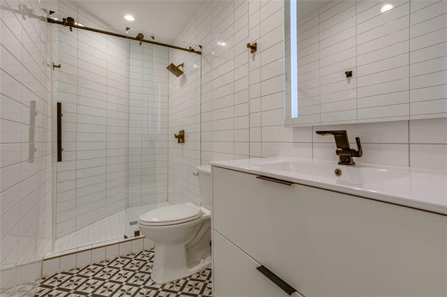 Building Photo - 2045 Marydale Rd