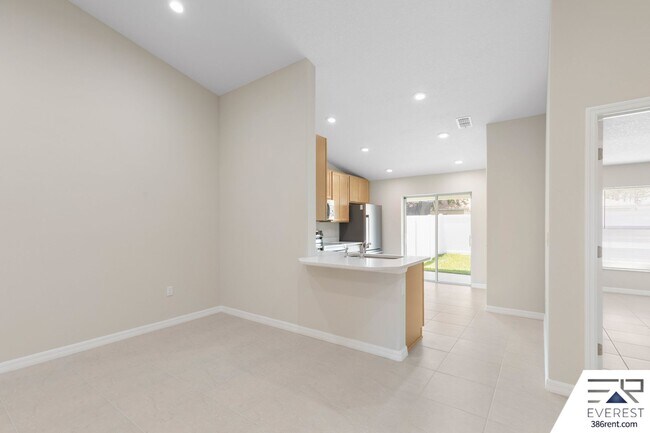 Building Photo - Brand New, fully fenced on a quiet cul-de-sac