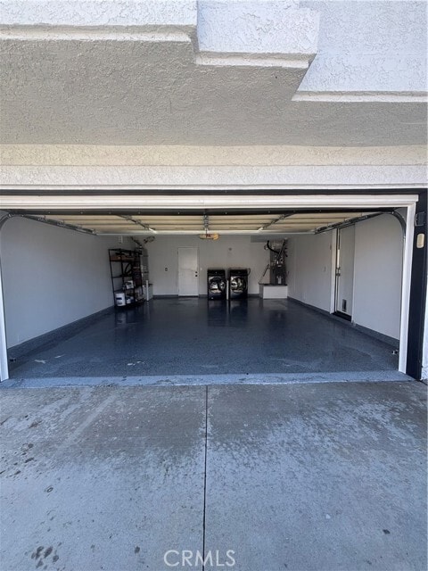 Building Photo - 5 Falcon Crest Ln