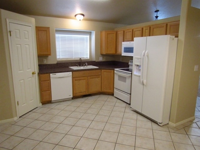 Building Photo - 32 E 2200 S