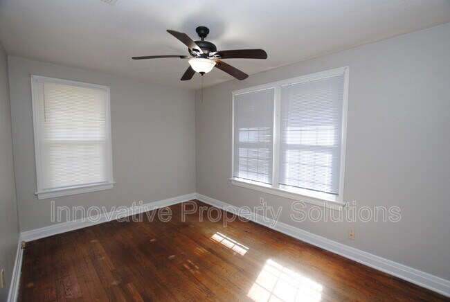 Building Photo - 2065 Camden Ave