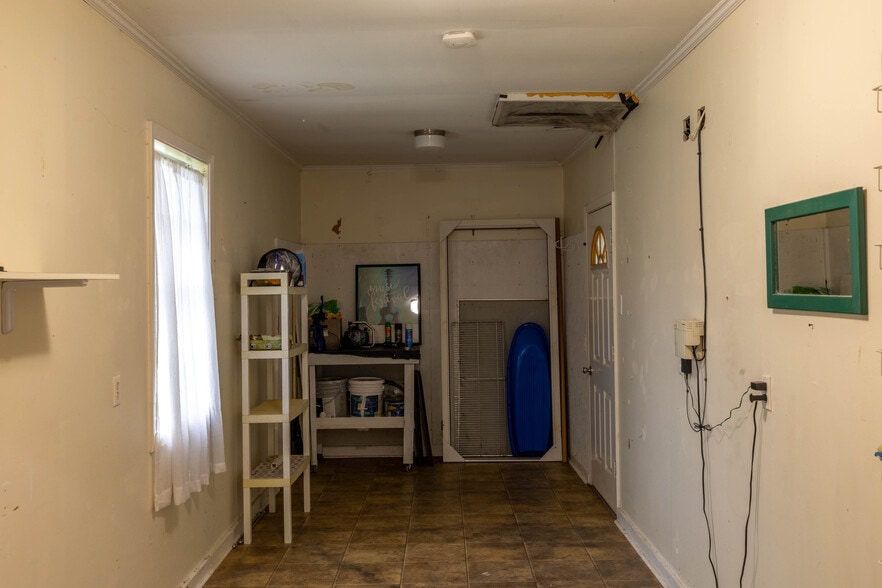 Utility / Laundry Room - 311 Linden Cir