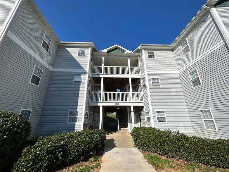 Primary Photo - Room in Condo on Wolfmill Dr