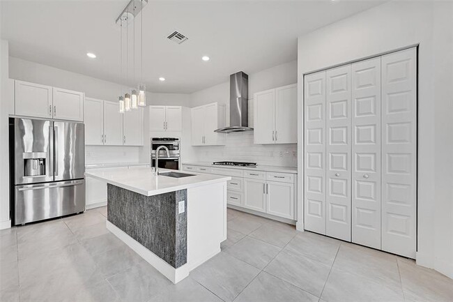 Building Photo - 10780 Oceano Wy