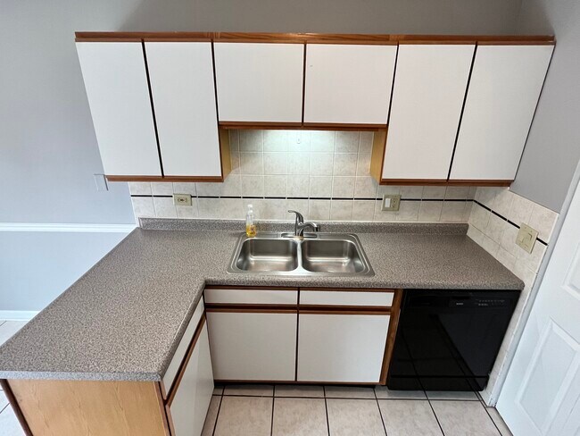 Building Photo - 346 Wilmington Dr