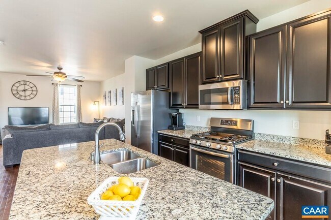 Building Photo - 2033 Elm Tree Ct