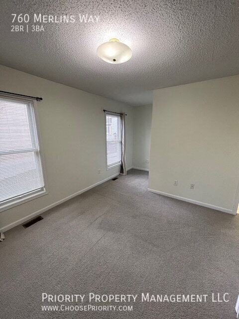 Building Photo - 760 Merlins Way