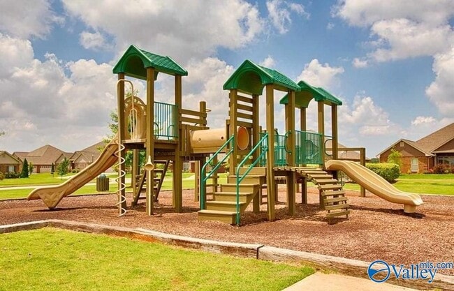 Building Photo - 109 Delilah Ln