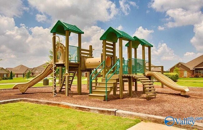 Building Photo - 110 Delilah Ln