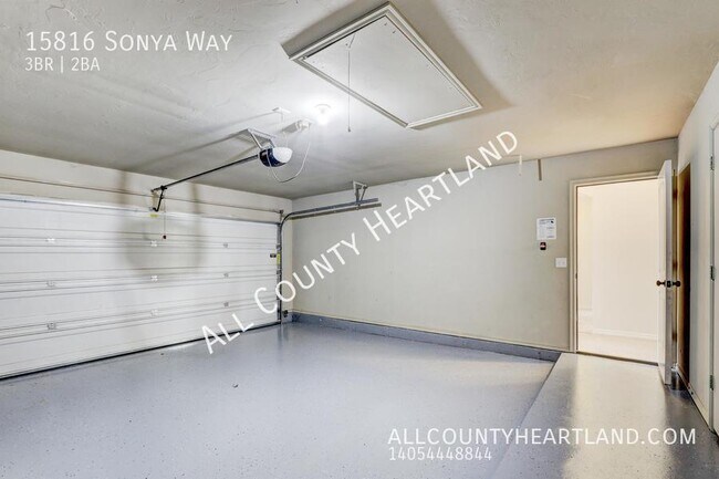 Building Photo - 15816 Sonya Way