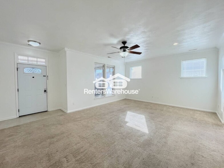 Building Photo - 1405 Church St